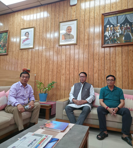 एनआरसी की मांग को लेकर भाजपा का प्रतिनिधिमंडल दिल्ली रवाना, केंद्रीय नेतृत्व से करेगा मुलाकात एनआरसी की मांग को लेकर भाजपा का प्रतिनिधिमंडल दिल्ली रवाना, केंद्रीय नेतृत्व से करेगा मुलाकात