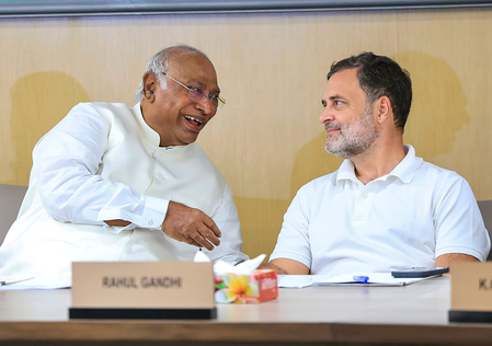 ओपन-एंडेड सवालों के जरिए जातियों की सही गिनती संभव नहीं, राहुल गांधी और खड़गे ने पीएम मोदी को लिखा पत्र ओपन-एंडेड सवालों के जरिए जातियों की सही गिनती संभव नहीं, राहुल गांधी और खड़गे ने पीएम मोदी को लिखा पत्र