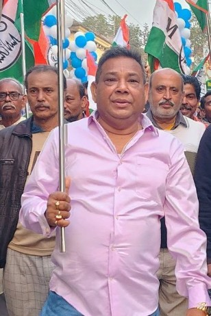 पश्चिम बंगाल फरार तृणमूल नेता और तरकेश्वर नगर पालिका के पूर्व प्रमुख उत्तम कुंडू गिरफ्तार पश्चिम बंगाल फरार तृणमूल नेता और तरकेश्वर नगर पालिका के पूर्व प्रमुख उत्तम कुंडू गिरफ्तार