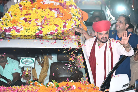 कांग्रेस का काम लोगों की भावनाएं आहत करना है  बृजभूषण शरण सिंह