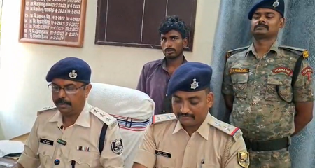 बिहार मां की हत्या कर 45 हजार लूटने का रचा झूठा नाटक, 12 घंटे में बेटा गिरफ्तार बिहार मां की हत्या कर 45 हजार लूटने का रचा झूठा नाटक, 12 घंटे में बेटा गिरफ्तार
