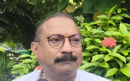 दो लाइनें गाना गलत, वंदे मातरम पर भाजपा-कांग्रेस आमने सामने दो लाइनें गाना गलत, वंदे मातरम पर भाजपा-कांग्रेस आमने सामने