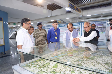केंद्रीय राज्य मंत्री ने किया नमो भारत कॉरिडोर का दौरा, यात्रियों की सुविधाओं का लिया जायजा केंद्रीय राज्य मंत्री ने किया नमो भारत कॉरिडोर का दौरा, यात्रियों की सुविधाओं का लिया जायजा