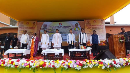 त्रिपुरा सीएम साहा ने छात्रों से एकाग्रता के साथ पढ़ाई करने और लक्ष्यों के प्रति समर्पित रहने का किया आग्रह त्रिपुरा सीएम साहा ने छात्रों से एकाग्रता के साथ पढ़ाई करने और लक्ष्यों के प्रति समर्पित रहने का किया आग्रह