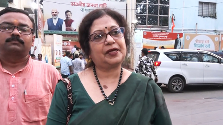 बंगाल में घुसपैठ पर सियासत तेज, बीएसएफ को जमीन न देने पर घिरी पूर्व ममता सरकार बंगाल में घुसपैठ पर सियासत तेज, बीएसएफ को जमीन न देने पर घिरी पूर्व ममता सरकार