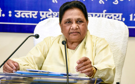 जयंत चौधरी को लेकर अखिलेश की टिप्पणी पर भड़कीं मायावती, लिखा- सपा गिरगिट की तरह रंग बदल लेती है जयंत चौधरी को लेकर अखिलेश की टिप्पणी पर भड़कीं मायावती, लिखा- सपा गिरगिट की तरह रंग बदल लेती है
