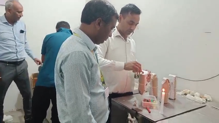 गौतमबुद्ध नगर रक्षाबंधन से पहले खाद्य विभाग की बड़ी कार्रवाई, 350 किलो पनीर नष्ट गौतमबुद्ध नगर रक्षाबंधन से पहले खाद्य विभाग की बड़ी कार्रवाई, 350 किलो पनीर नष्ट