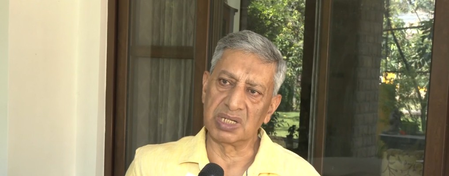 कश्मीरी पंडितों को हथियार दो, गद्दारों को लाल चौक पर लटकाओ पूर्व डीजीपी एसपी वैद कश्मीरी पंडितों को हथियार दो, गद्दारों को लाल चौक पर लटकाओ पूर्व डीजीपी एसपी वैद