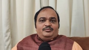 गणपति जुलूस के दौरान अंडे फेंकने की घटना निंदनीय, दोषियों को मिले कड़ी सजा आनंद दुबे गणपति जुलूस के दौरान अंडे फेंकने की घटना निंदनीय, दोषियों को मिले कड़ी सजा आनंद दुबे