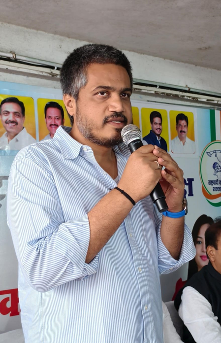 महाराष्ट्र   भूख हड़ताल कर रहे आदिवासी छात्रों की आवाज उठाने पर रोहित पवार ने राहुल का जताया आभार