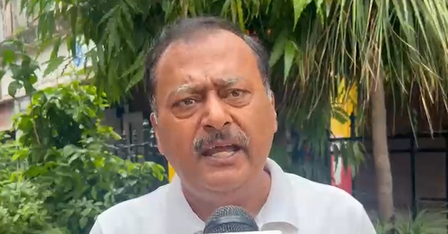 योगी सरकार के 25 लाख छात्रों को फ्री टैबलेट देने के फैसले पर कांग्रेस का हमला, कहा- चुनाव आते ही रेवड़ी बांटना शुरू