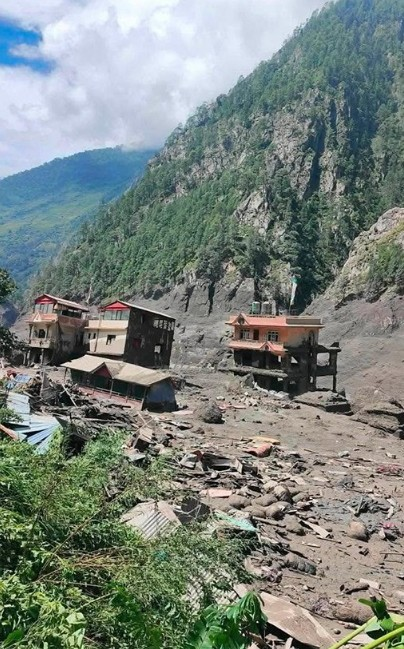 नेपाल में फ्लैश फ्लड सात की मौत और कई लापता, रेस्क्यू ऑपरेशन जारी नेपाल में फ्लैश फ्लड सात की मौत और कई लापता, रेस्क्यू ऑपरेशन जारी