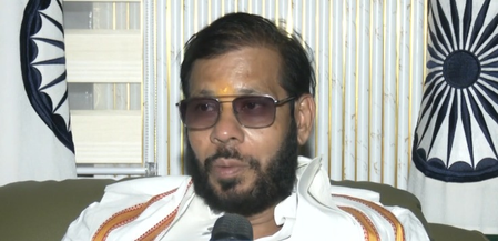 सत्ता में थे तब महिलाओं की याद क्यों नहीं आई, डिंपल यादव के वादे पर मंत्री मनोज पांडे
