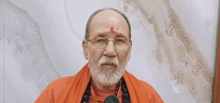 भारत के अंदर मलाला का कोई स्थान नहीं, अहमदाबाद में किताब पढ़ाए जाने पर स्वामी दर्शन भारती ने की निंदा भारत के अंदर मलाला का कोई स्थान नहीं, अहमदाबाद में किताब पढ़ाए जाने पर स्वामी दर्शन भारती ने की निंदा