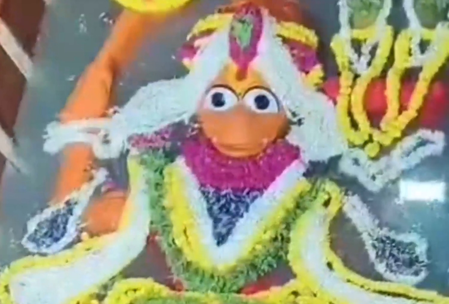 प्रयागराज में लेटे हनुमान जी को मां गंगा ने कराया स्नान, वाराणसी से भागलपुर तक के कई इलाके डूबे प्रयागराज में लेटे हनुमान जी को मां गंगा ने कराया स्नान, वाराणसी से भागलपुर तक के कई इलाके डूबे