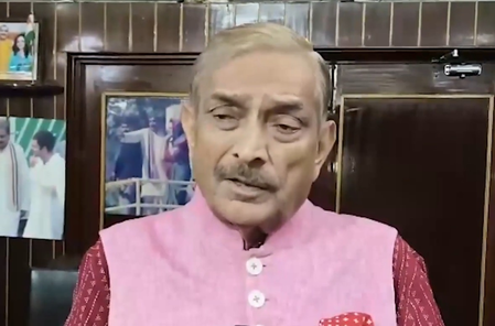 संघ प्रमुख के स्पीच पर विपक्षी नेताओं की प्रतिक्रिया, बोले- उनको यह भाषण आरएसएस और भाजपा कार्यकर्ताओं को देना चाहिए संघ प्रमुख के स्पीच पर विपक्षी नेताओं की प्रतिक्रिया, बोले- उनको यह भाषण आरएसएस और भाजपा कार्यकर्ताओं को देना चाहिए