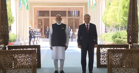 ताशकंद में प्रधानमंत्री मोदी का औपचारिक स्वागत, राष्ट्रपति मिर्जियोयेव के साथ करेंगे अहम वार्ता ताशकंद में प्रधानमंत्री मोदी का औपचारिक स्वागत, राष्ट्रपति मिर्जियोयेव के साथ करेंगे अहम वार्ता