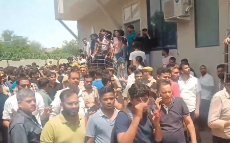 जयपुर में बिजली गुल होने से नीट पीजी परीक्षा प्रभावित, 5 सितंबर को फिर होगा एग्जाम जयपुर में बिजली गुल होने से नीट पीजी परीक्षा प्रभावित, 5 सितंबर को फिर होगा एग्जाम