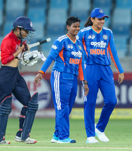 विमेंस एशिया कप 7 गेंदों में 0 रन और 3 विकेट, दीप्ति की धमाकेदार गेंदबाजी, भारत ने थाईलैंड को 94 रन से रौंदा