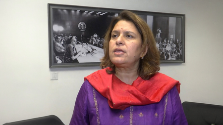 सरकार जवाब दे, छात्रों पर पैलेट गन किसके आदेश पर चलाई गई सुप्रिया श्रीनेत सरकार जवाब दे, छात्रों पर पैलेट गन किसके आदेश पर चलाई गई सुप्रिया श्रीनेत