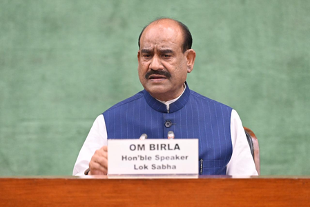 राष्ट्रमंडल संसदीय सम्मेलन की तैयारियों पर ओम बिरला की समीक्षा बैठक, भारतीय प्रतिनिधिमंडल को दिए अहम निर्देश राष्ट्रमंडल संसदीय सम्मेलन की तैयारियों पर ओम बिरला की समीक्षा बैठक, भारतीय प्रतिनिधिमंडल को दिए अहम निर्देश