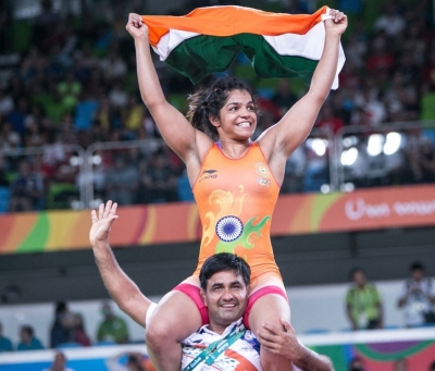 साक्षी मलिक बचपन में ही हुआ कुश्ती से लगाव, 12 साल की उम्र में शुरू की ट्रेनिंग, ओलंपिक में मेडल जीतने वाली बनीं पहली भारतीय महिला रेसलर साक्षी मलिक बचपन में ही हुआ कुश्ती से लगाव, 12 साल की उम्र में शुरू की ट्रेनिंग, ओलंपिक में मेडल जीतने वाली बनीं पहली भारतीय महिला रेसलर