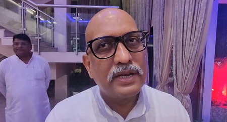 अजय राय ने श्रीराम जन्मभूमि तीर्थ क्षेत्र ट्रस्ट के लिए नए सीईओ की नियुक्ति पर उठाए सवाल अजय राय ने श्रीराम जन्मभूमि तीर्थ क्षेत्र ट्रस्ट के लिए नए सीईओ की नियुक्ति पर उठाए सवाल