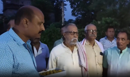 श्रीराम जन्मभूमि तीर्थ क्षेत्र ट्रस्ट के सीईओ बने पूर्व एयर मार्शल जितेंद्र मिश्रा, गांव में जश्न का माहौल श्रीराम जन्मभूमि तीर्थ क्षेत्र ट्रस्ट के सीईओ बने पूर्व एयर मार्शल जितेंद्र मिश्रा, गांव में जश्न का माहौल