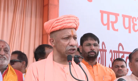 बाबर-औरंगजेब में विश्वास रखने वाले आपकी आस्था का सम्मान नहीं कर सकते सीएम योगी बाबर-औरंगजेब में विश्वास रखने वाले आपकी आस्था का सम्मान नहीं कर सकते सीएम योगी