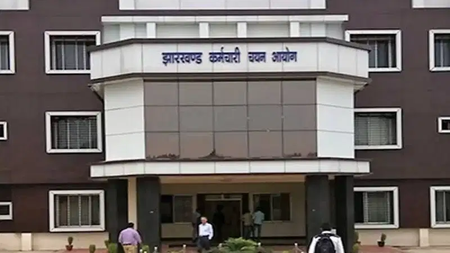 भर्ती परीक्षाओं में गड़बड़ी के मामले में सीआईडी ने जेएसएससी दफ्तर में दस्तावेज खंगाले, सचिव से पूछताछ भर्ती परीक्षाओं में गड़बड़ी के मामले में सीआईडी ने जेएसएससी दफ्तर में दस्तावेज खंगाले, सचिव से पूछताछ