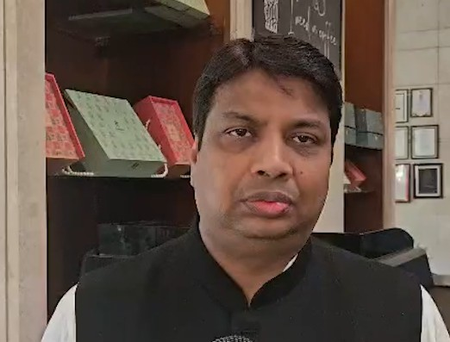 राजस्थान में मुख्यमंत्री भी कार्यकर्ता की तरह कर रहे काम, जनता सरकार के काम से खुश रोहन गुप्ता राजस्थान में मुख्यमंत्री भी कार्यकर्ता की तरह कर रहे काम, जनता सरकार के काम से खुश रोहन गुप्ता