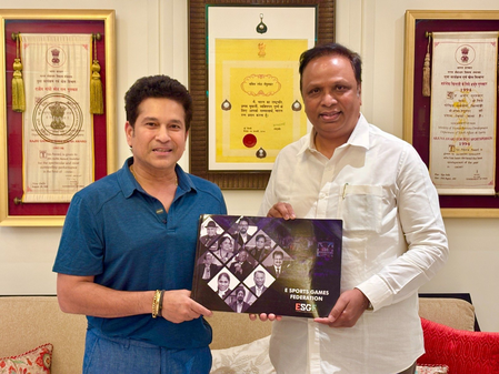मास्टर-ब्लास्टर सचिन तेंदुलकर से आशीष शेलार की मुलाकात, भेंट की खास किताब मास्टर-ब्लास्टर सचिन तेंदुलकर से आशीष शेलार की मुलाकात, भेंट की खास किताब