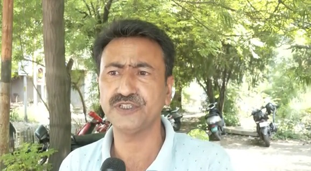 कश्मीरी पंडितों को फिर डराने की कोशिश, 1990 जैसे हालात बनाने की साजिश सुनील पंडित कश्मीरी पंडितों को फिर डराने की कोशिश, 1990 जैसे हालात बनाने की साजिश सुनील पंडित