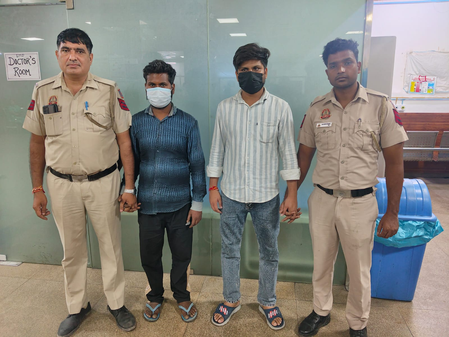 सत्य निकेतन हादसा पीजी ऑपरेटर समेत अब तक पांच गिरफ्तार, जांच में जुटी पुलिस सत्य निकेतन हादसा पीजी ऑपरेटर समेत अब तक पांच गिरफ्तार, जांच में जुटी पुलिस