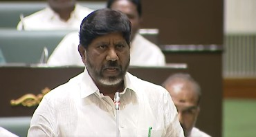 स्पीकर पर हमला लोकतंत्र पर एक स्थायी दाग, बीआरएस का अहंकार और सामंती सोच उजागर भट्टी विक्रमार्का स्पीकर पर हमला लोकतंत्र पर एक स्थायी दाग, बीआरएस का अहंकार और सामंती सोच उजागर भट्टी विक्रमार्का