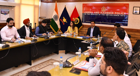 जेसीसी की दूसरी तिमाही बैठक में 10 से ज्यादा एजेंसियां एक साथ, अमित शाह के विजन डॉक्यूमेंट 2026-29 को लागू करने पर चर्चा जेसीसी की दूसरी तिमाही बैठक में 10 से ज्यादा एजेंसियां एक साथ, अमित शाह के विजन डॉक्यूमेंट 2026-29 को लागू करने पर चर्चा
