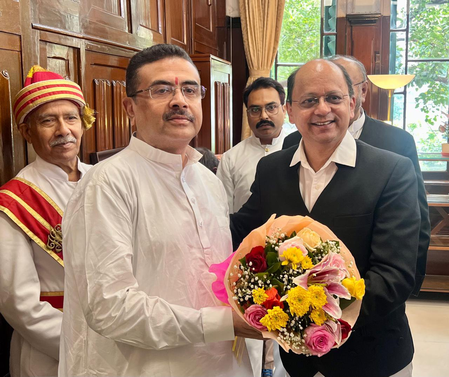 कलकत्ता हाईकोर्ट के नए मुख्य न्यायाधीश रवींद्र विठ्ठलराव घुगे को सीएम सुवेंदु ने दी बधाई