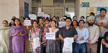 कठुआ में एनएचएम कर्मचारियों की हड़ताल, लंबित मांगों पर सरकार से हस्तक्षेप की अपील