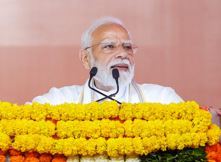 तीन रेल परियोजनाओं को कैबिनेट की मंजूरी, पीएम मोदी बोले- कनेक्टिविटी के साथ पर्यटन को भी मिलेगा बढ़ावा तीन रेल परियोजनाओं को कैबिनेट की मंजूरी, पीएम मोदी बोले- कनेक्टिविटी के साथ पर्यटन को भी मिलेगा बढ़ावा