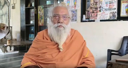 उज्जैन में 170 साल पुराने हनुमान मंदिर हटाने पर विवाद, संत बोले- मंदिर हटाना एकमात्र विकल्प नहीं उज्जैन में 170 साल पुराने हनुमान मंदिर हटाने पर विवाद, संत बोले- मंदिर हटाना एकमात्र विकल्प नहीं