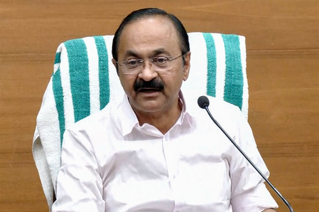 एनसीडब्ल्यू वर्कशॉप में हिंदी थोपने का आरोप, सीएम सतीशन ने कहा-यह निंदनीय एनसीडब्ल्यू वर्कशॉप में हिंदी थोपने का आरोप, सीएम सतीशन ने कहा-यह निंदनीय
