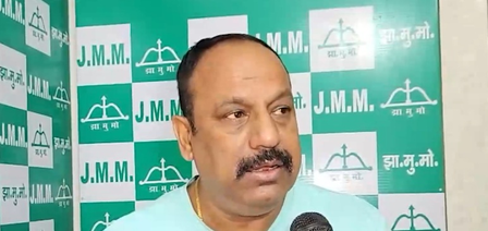 मतदाता सूची में 3 अफगान नागरिकों के नाम पर झामुमो ने केंद्र को घेरा, कहा-गृह मंत्रालय दे जवाब मतदाता सूची में 3 अफगान नागरिकों के नाम पर झामुमो ने केंद्र को घेरा, कहा-गृह मंत्रालय दे जवाब