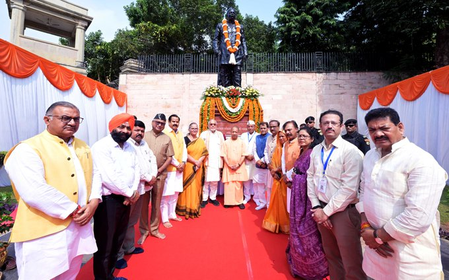 गृह मंत्री के रूप में गोविंद बल्लभ पंत ने भाषाई संघर्ष का समाधान कर हिंदी को दिलाया सम्मान सीएम योगी गृह मंत्री के रूप में गोविंद बल्लभ पंत ने भाषाई संघर्ष का समाधान कर हिंदी को दिलाया सम्मान सीएम योगी
