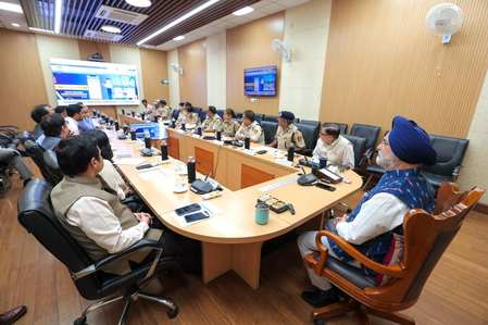 एलजी ने लॉन्च की दिल्ली ट्रैफिक पुलिस की अपग्रेडेड वेबसाइट, चालान से लेकर टो की गई गाड़ी तक की मिलेगी जानकारी एलजी ने लॉन्च की दिल्ली ट्रैफिक पुलिस की अपग्रेडेड वेबसाइट, चालान से लेकर टो की गई गाड़ी तक की मिलेगी जानकारी