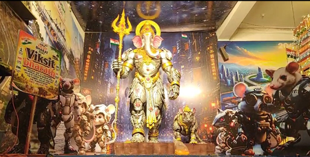 हैदराबाद में विकसित भारत 2047 थीम पर भगवान गणेश की मूर्ति स्थापित