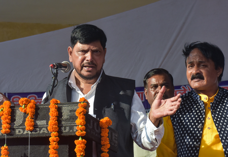 राहुल गांधी कुछ भी बोलते रहें, ब्रिक्स समिट रही सफल, नॉनवेज वाले बयान पर रामदास आठवले का पलटवार राहुल गांधी कुछ भी बोलते रहें, ब्रिक्स समिट रही सफल, नॉनवेज वाले बयान पर रामदास आठवले का पलटवार