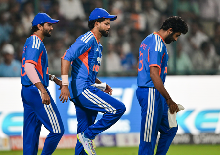 जापान के खिलाफ टी20 मैच में एशियन गेम्स किट नहीं, बीसीसीआई की आधिकारिक जर्सी पहनेगी टीम इंडिया सूत्र जापान के खिलाफ टी20 मैच में एशियन गेम्स किट नहीं, बीसीसीआई की आधिकारिक जर्सी पहनेगी टीम इंडिया सूत्र