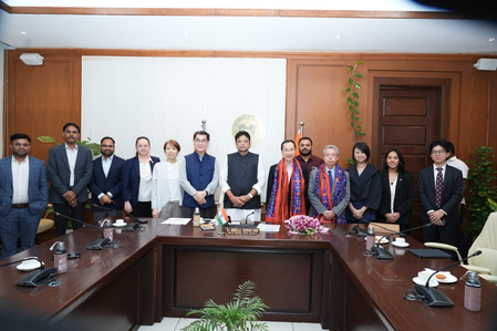 तेलंगाना के मंत्री श्रीधर बाबू ने सिंगापुर की कंपनियों को भारत फ्यूचर सिटी में निवेश का दिया न्योता