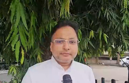 पिछड़ा, दलित और अल्पसंख्यक पूरे जोश के साथ अखिलेश संग खड़ा है अशुतोष वर्मा पिछड़ा, दलित और अल्पसंख्यक पूरे जोश के साथ अखिलेश संग खड़ा है अशुतोष वर्मा