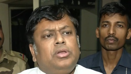 टीएमसी में बंटवारे और उपचुनाव पर भाजपा का पलटवार, सुकांत मजूमदार बोले- नंदीग्राम में जीत का अंतर बड़ा होगा टीएमसी में बंटवारे और उपचुनाव पर भाजपा का पलटवार, सुकांत मजूमदार बोले- नंदीग्राम में जीत का अंतर बड़ा होगा